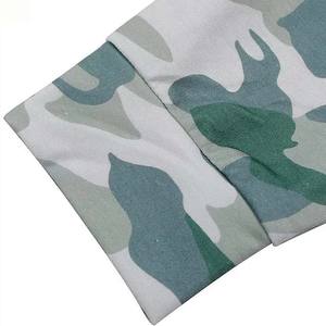 Top corto de lana de algodón 100% personalizado para mujer, Sudadera con capucha de manga larga, diseño informal de camuflaje de invierno con logotipo único en la parte delantera - Product Image 5