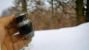 Urnes funéraires en aluminium 100% de style américain du fabricant indien - Product Image 5