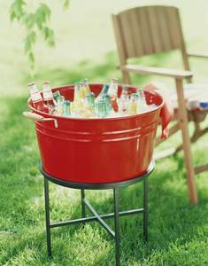 High quality <b>galvanized</b> wine <b>tub</b> with stand standard design bar ware wine bucket for hot selling wine <b>tub</b> at best price - Product Image 3