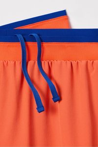 Shorts de sport 2-en-1 pour hommes, légers et confortables, avec doublure intérieure respirante et poche avant, couleur unie - Product Image 6