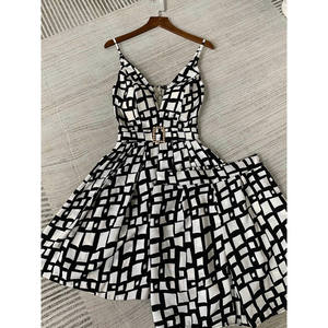 Vestido de patinadora con estampado floral ODM Casual Day Work XL Spandex Material de poliéster bordado decoración hueca forro teñido liso - Product Image 4