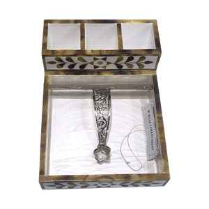 Vente en gros Design tendance Porte-serviettes en bois et en résine avec porte-couverts pour table à manger disponible au meilleur prix - Product Image 2