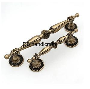 Perillas de latón para puerta y cajón de casa y tirador para uso en gabinete Manija pulida de latón brillante para la venta. - Product Image 5