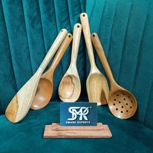 Juego de Cucharas de Cocina Elegantes y de Lujo Hechas a Mano con Madera de Teca Natural, 5 Utensilios de Cocina Duraderos, Resistentes al Calor y Ecológicos para una Cocina Saludable - Product Image 2