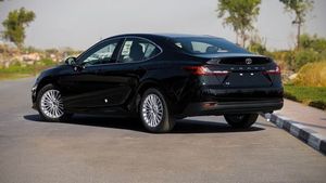 Nuevo Toyota Camry LE 2.5L, interior negro, transmisión automática, sedán de 5 plazas - Product Image 4