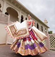 Lehenga Choli en soie pour femmes, design de créateur, pour Navratri, avec dupatta imprimé |   Robe de fête ethnique traditionnelle gujaratienne multicolore