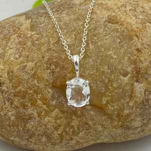 Pendentif en pierre précieuse Petalite fait à la main en argent sterling 925 ovale 8x10mm collier de pierres précieuses naturelles pour les femmes - Product Image 3