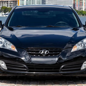 Hyundai Genesis Coupé 3.8 Track d'occasion, modèle 2011 - Product Image 2
