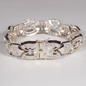 Presentando nuestra llamativa nueva adición 925 pulsera de Hip Hop de plata esterlina que muestra un exquisito diamante brillante de moissanita - Product Image 1