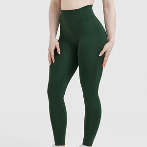 Pantalones de yoga para gimnasio de cintura alta para mujer con mallas cruzadas sexis con glúteos fruncidos logotipo personalizado tela de punto de nailon para entrenamientos de verano - Product Image 3