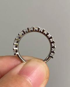 Hermoso Anillo de Boda con Corte Princesa, Anillo de Diamante Moissanite, Corte Excelente, Increíble Anillo de Boda, Regalo para Mujer - Product Image 3