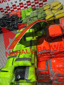 Polo de travail en polyester personnalisable Gilet de sécurité réfléchissant en maille Imperméable à l'eau avec flash LED Caractéristiques Options de logo personnalisables - Product Image 3