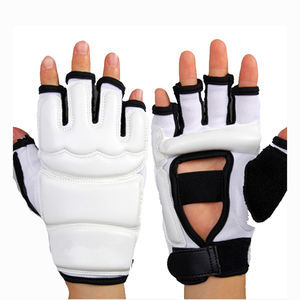 ถุงมือ MMA สำหรับผู้ชายวัสดุอ่อนนุ่มแบบครึ่งนิ้ว - Product Image 1