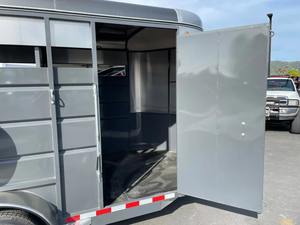 Remolque de ganado de servicio pesado Precio de fábrica al por mayor Venta caliente Remolque de transporte de ganado Oveja Cerdo Equipo agrícola de la mejor calidad - Product Image 4