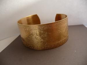 Venta de exportación Pulsera de latón moderno pulido Accesorio de boda tradicional hecho a mano para suministro mundial - Product Image 5