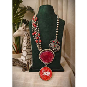 Collier Pichwai Tribal Tales avec design multi-perles, bijou de collection culturelle - Product Image 2