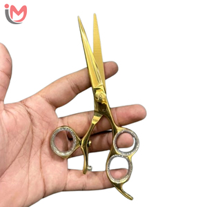 Ciseaux de coiffure professionnels en acier inoxydable, lame tranchante, pour droitiers, manche moyen, finition dorée - Product Image 1