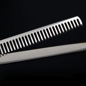 Usine en gros Hitachi fibre de carbone ciseaux pouce anneau tatouage pare-chocs barbier pour la formation de ciseaux de cheveux - Product Image 4