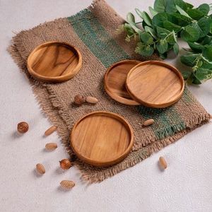 Posavasos rústicos de madera hechos a mano con encantadores detalles de grano que mejoran los entornos acogedores y las reuniones del hogar - Product Image 3