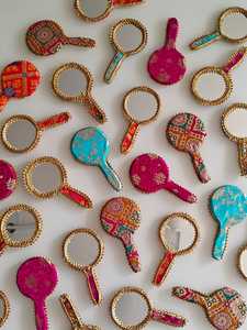 Espejos de mano decorativos, recuerdos de boda, regalos de Nikkah, regalos de dholki, regalos de haldi, regalos de mehndi, regalos de baby shower, regalos para damas de honor, regalos indios y pakistaníes - Product Image 3