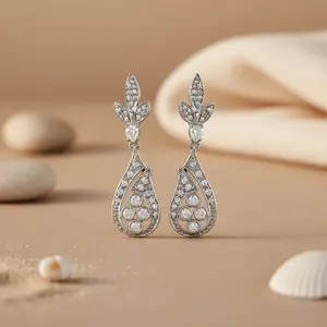 Boucles d'oreilles en argent pour femmes avec pierres en CZ, bijoux élégants pour les fêtes avec accent en cristal - Product Image 2