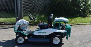 Nuevo OREC RM982F RABBIT Mid Mounted Rideon Mower 38 "4WD entrega rápida - Product Image 4