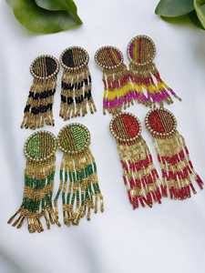 ต่างหูลูกปัดเย็บปักแบบลูกปัดหลากสีตามสั่งสำหรับผู้หญิงเครื่องประดับสำหรับปาร์ตี้ในราคาที่ดีที่สุดต่างหูลูกปัดผลิตในอินเดีย - Product Image 3