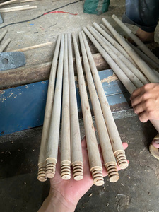 ไม้กวาดไม้ยูคาลิปตัสพร้อมหัวพลาสติกกันน้ำและเป็นมิตรกับสิ่งแวดล้อมดีไซน์แบบพกพาผลิตในเวียดนาม - Product Image 2