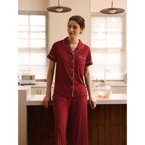 Ensembles de pyjama capri en popeline de bambou haut de gamme personnalisés à manches courtes, tenues décontractées d'été pour la maison, pyjamas personnalisés avec logo et taille élastique à cordon de serrage - Product Image 2