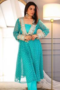 Nouvel ensemble Kurta trois pièces à la mode avec chemisier tubulaire prêt à porter pantalon Kurta élégant et chemisier intérieur pour un look Fusion moderne - Product Image 3