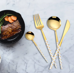 Juego de cubiertos de vajilla chapado en oro con forma delgada, el último juego de cubiertos de lujo americano a precio asequible al por mayor - Product Image 1