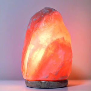 Lámpara de sal natural pura del Himalaya, cristal de roca tallado a mano único para una vida y decoración saludables - Product Image 4