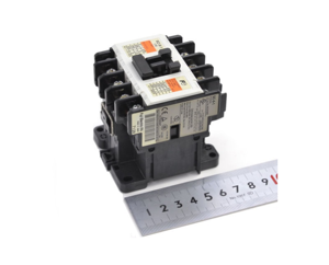 Contactor magnético de alta calidad, contactor de CA de 3 polos, bobina de 220V para control de motor y circuito de potencia - Product Image 2
