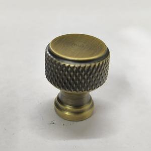 Vente chaude Poignées de porte de placard en alliage de zinc à bouton moleté Bronze antique Quincaillerie de meubles de tiroir de garde-robe Durable Écologique - Product Image 3