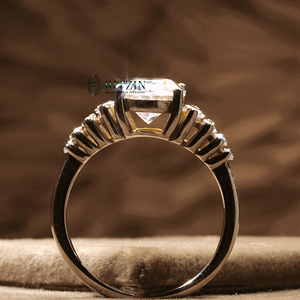 Solitario de diamante de corte ovalado y marquesa con anillo de compromiso de acento para mujer - Product Image 2