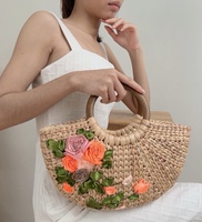 Tas tangan Artisan buatan tangan dengan gaya antik desain terbuka dan gagang kayu bergaya dari air fitur Hyacinth dua tali