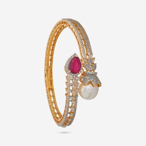 Bracelet Zircon Kada 190408, élégant et tendance, en acier inoxydable infusé de zircon - Product Image 1