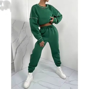 Ensemble survêtement personnalisé en deux pièces avec sweat-shirt à capuche brodé et déchiré pour femmes, unisexe, OEM, avec impression sérigraphique - Product Image 1