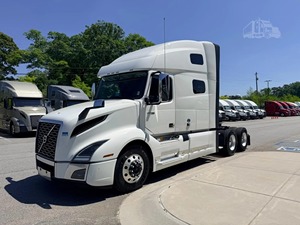 รถบรรทุกหัวลากแบบมีห้องนอน ปี 2021 มือสอง VOL_VO VNL64T760 รถบรรทุกหัวลากแบบมีห้องนอน - Product Image 3