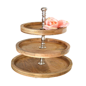 Support à gâteau en bois au design simple, qualité supérieure, taille moyenne, pour servir des desserts à la maison ou au restaurant. - Product Image 4