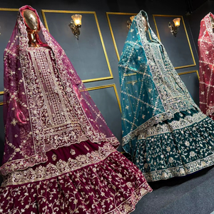 ชุดเลเฮนกาโชลีเจ้าสาวแบบฟาร์ชี รับประกันคุณภาพ พร้อมด้วยงานปักประณีตเต็มตัว ดีไซน์ใหม่ล่าสุด และชายกระโปรงบานใหญ่ - Product Image 1