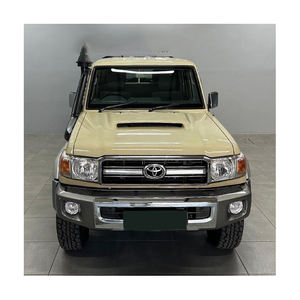 Pick-up Toyota LandCruiser VD779 à double cabine avec un design robuste et musclé - Product Image 5