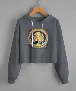 Sudadera con Capucha Corta Premium para Mujer, Elegante, Cómoda, Tejido de Felpa de Alta Calidad, Diseño Moderno Estampado, Ropa Casual de Invierno - Product Image 1