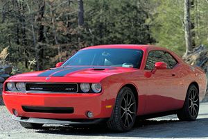 DODGE CHALLENGER SRT8 2010 USADO, Volante a la Izquierda/Derecha - Product Image 2
