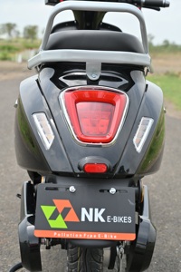 Xe Scooter điện 600W với pin 40Ah, tầm xa, dành cho học sinh nam nữ, có sẵn số lượng lớn - Product Image 4