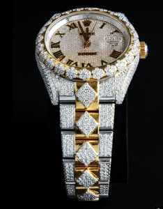 Montre à quartz Moissanite bicolore avec cadran romain élégant - Product Image 2