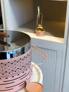 Casserole faite à la main de qualité supérieure argentée et rose servant un chauffe-plats pour la maison, l'hôtel et les restaurants. - Product Image 3