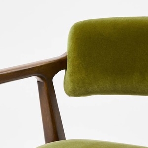Fauteuil Payne en bois de teck massif de haute qualité avec velours vert olive adapté à une utilisation intérieure ou extérieure. - Product Image 5