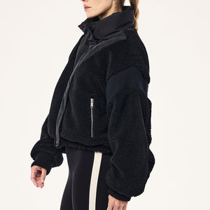 Vêtements de sport à fermeture éclair Indemand, veste matelassée surdimensionnée pour femmes, vêtements d'hiver tendance élégants, veste à boutons pression sur le devant avec logo personnalisé - Product Image 3