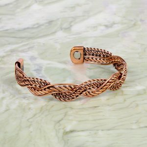 Bracelet élégant en cuivre torsadé Conception artisanale magnétique unique Améliorer la circulation sanguine Améliorer le sommeil et réduire l'inflammation chronique - Product Image 3